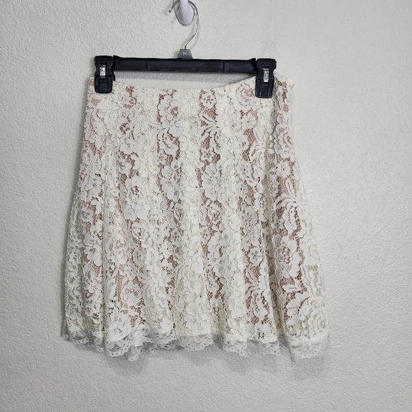 Gianni Bini Lace Pleated Cream Boho Skirt Size M - Picture 7 of 11